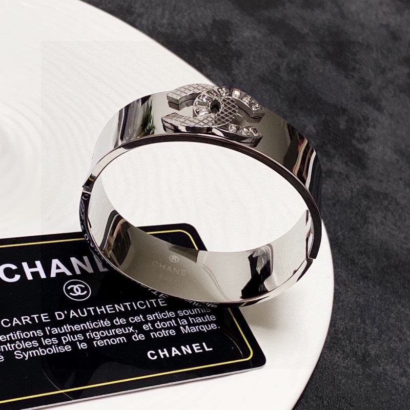 Ch**el bracelets